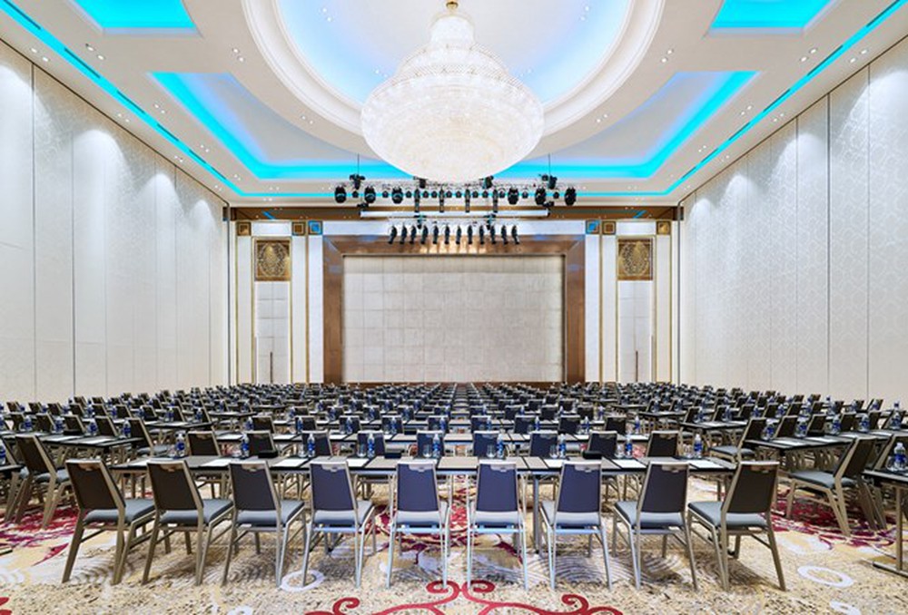 Thiet ke hien dai ben trong khach san Sheraton DN