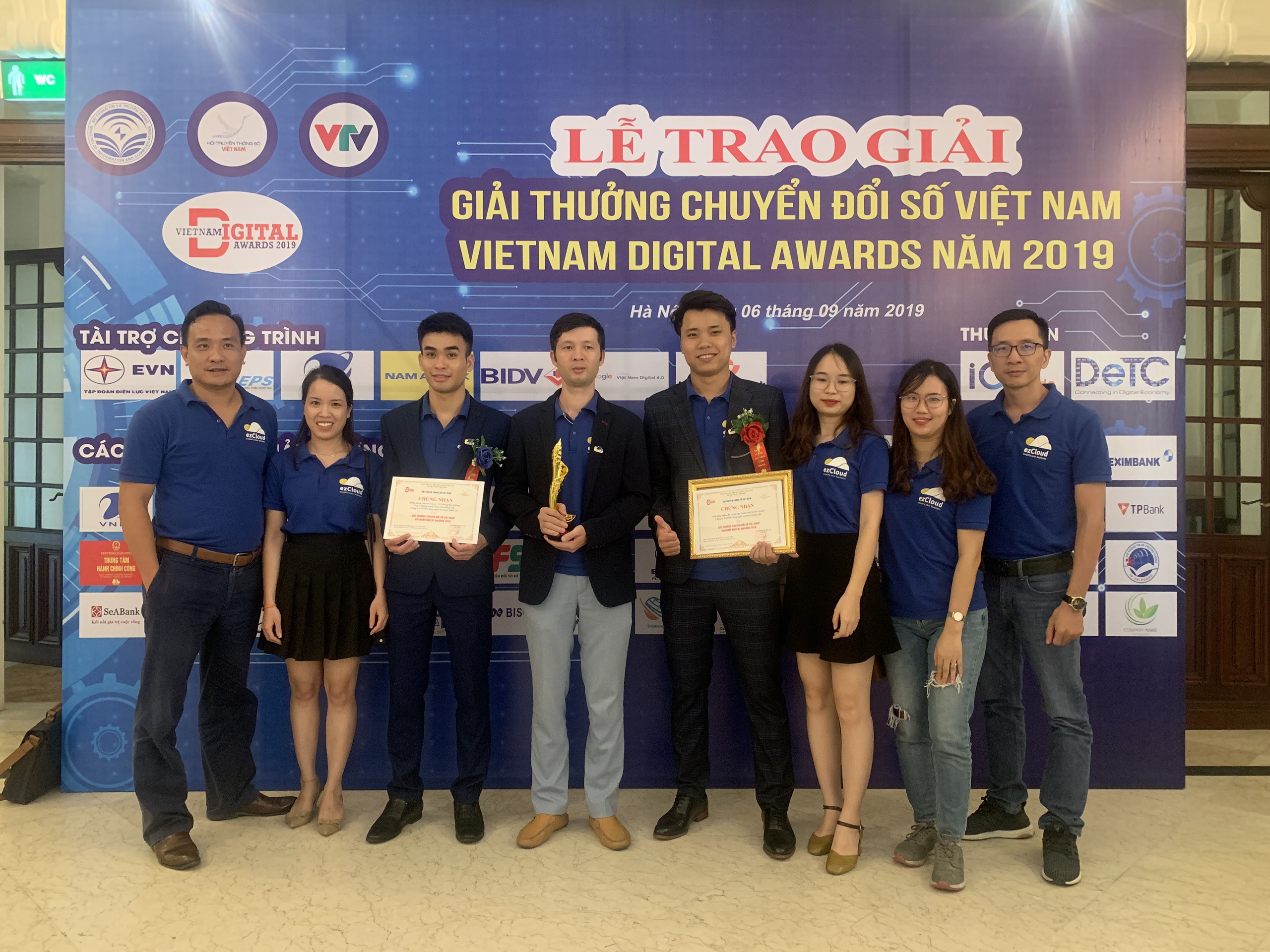 OneInventory VÀ ezGolf nhận giải thưởng “CHUYỂN ĐỔI SỐ VIỆT NAM – VIETNAM DIGITAL AWARDS 2019”