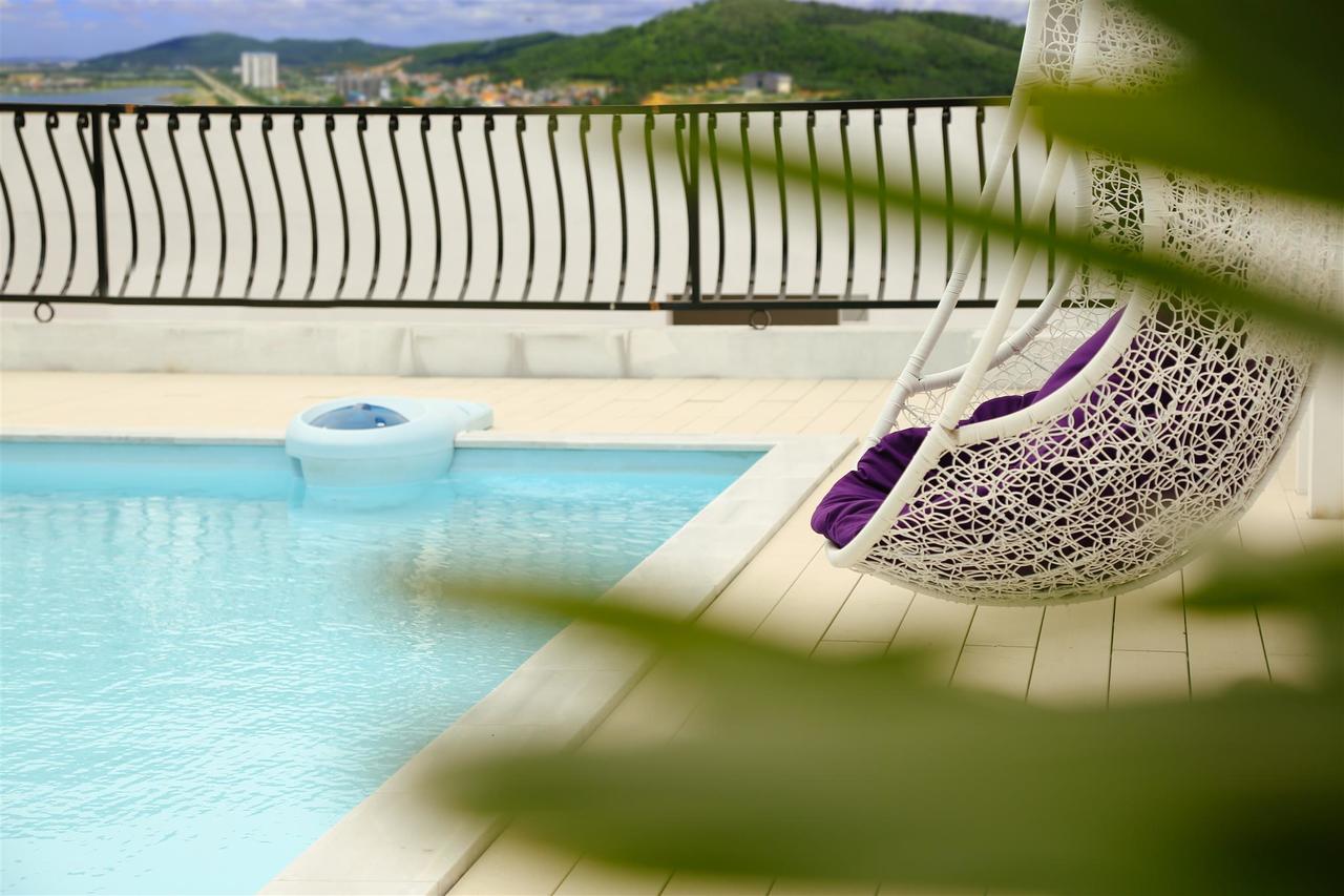 Khách sạn Galaxy Hạ Long 8