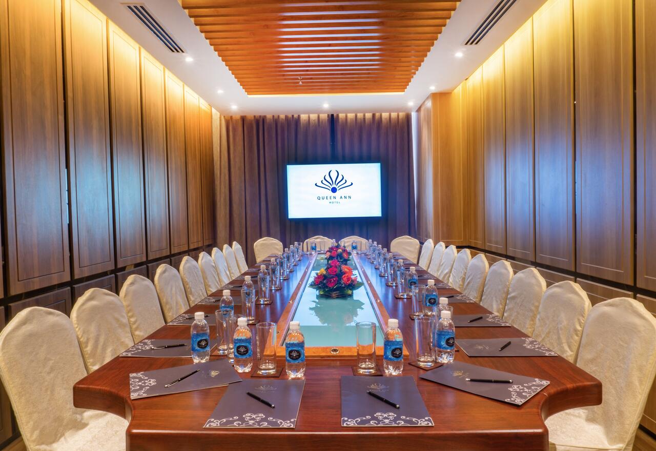 Queen Ann Nha Trang Hotel 9