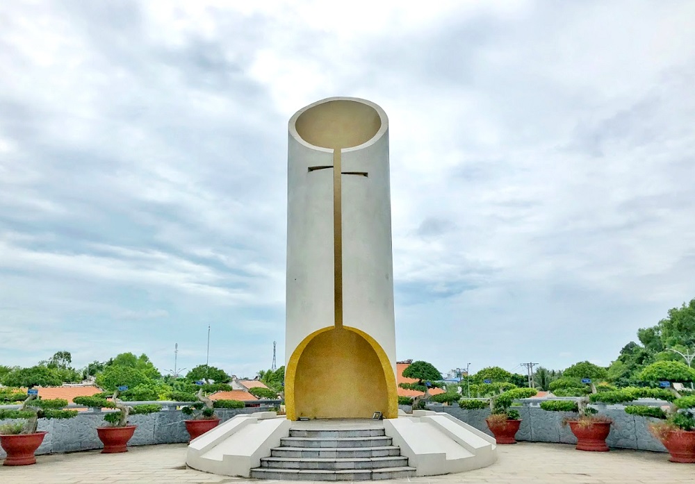 Khu lưu niệm nhạc sĩ Cao Văn Lầu