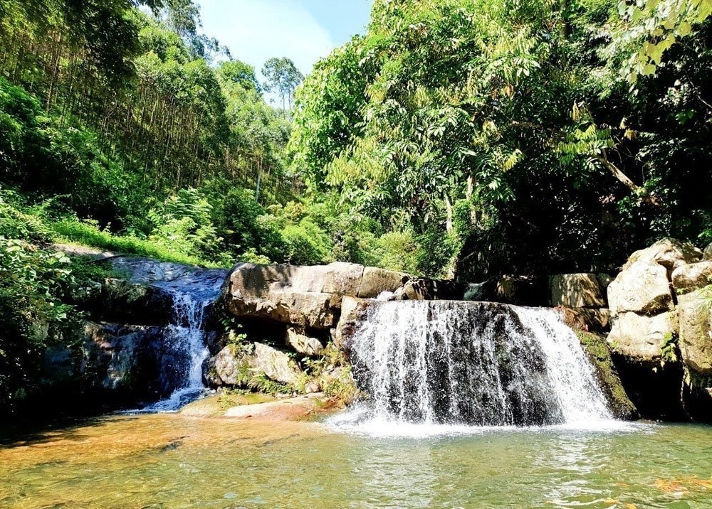 Khu du lịch sinh thái Suối Mỡ